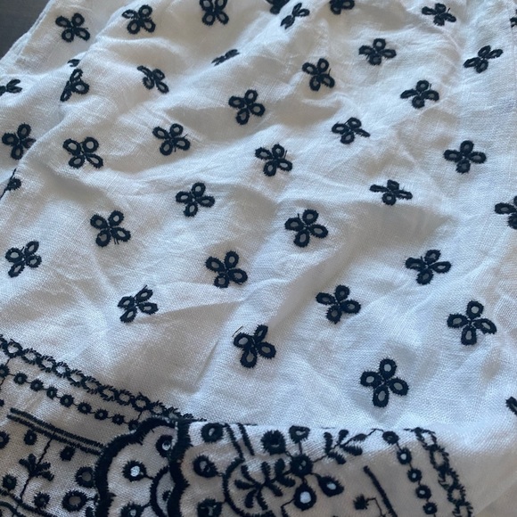 Abercrombie and Fitch Linen blend embroidered Set - Picture 11 of 14